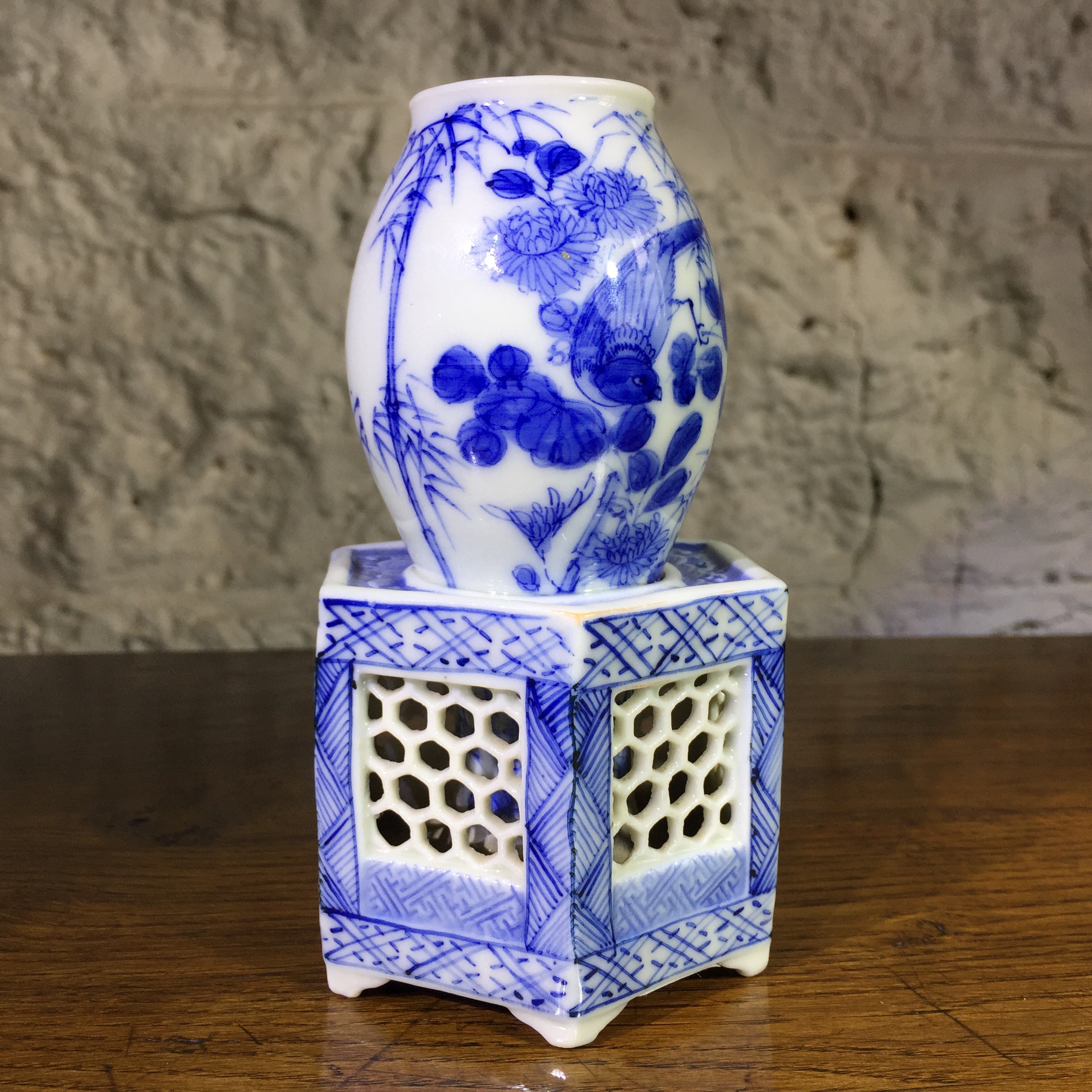 Japanese porcelain vase / cricket cage, c. 1900-0