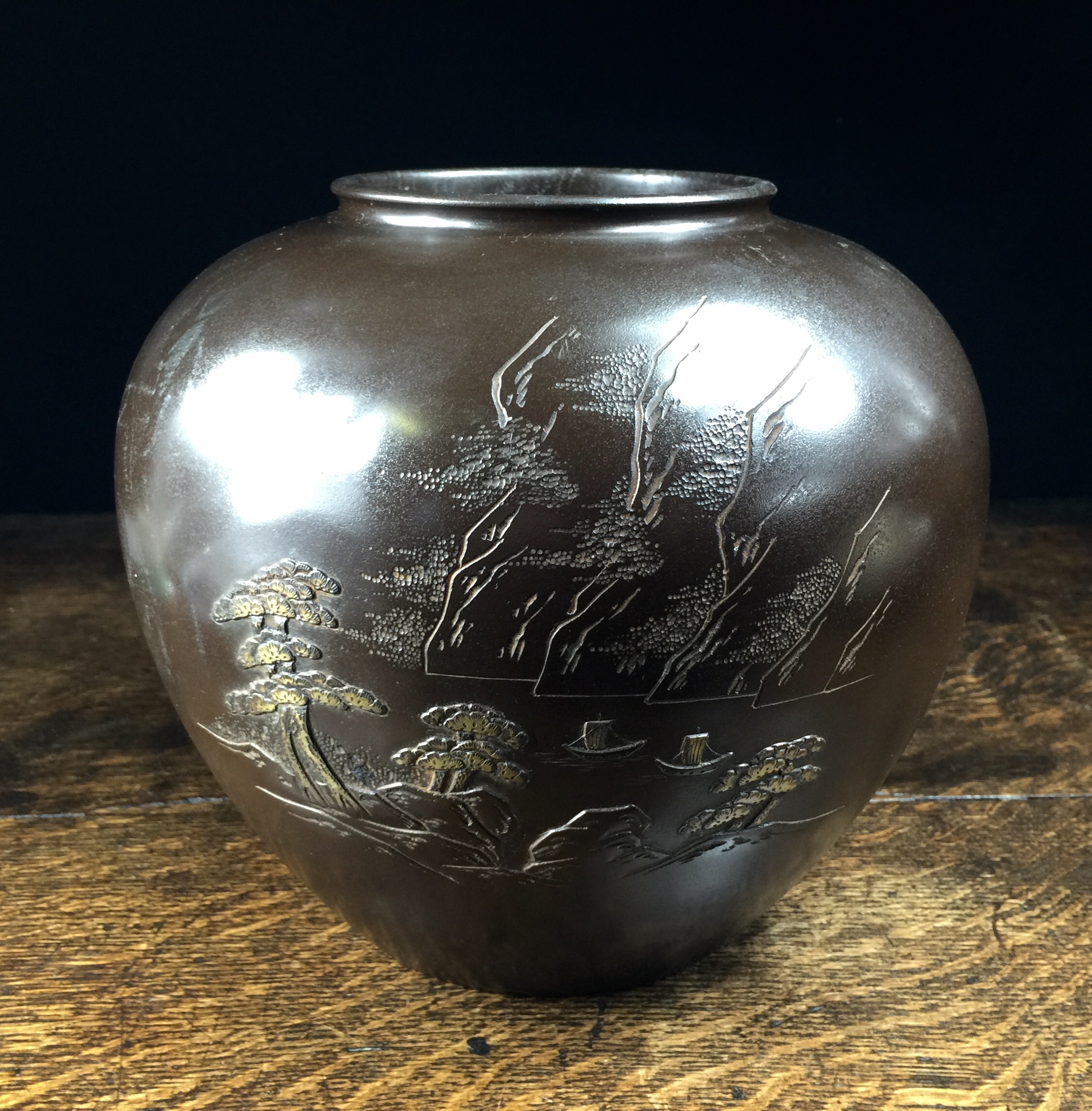 Japanese bronze vase with incised scene, c.1900-0