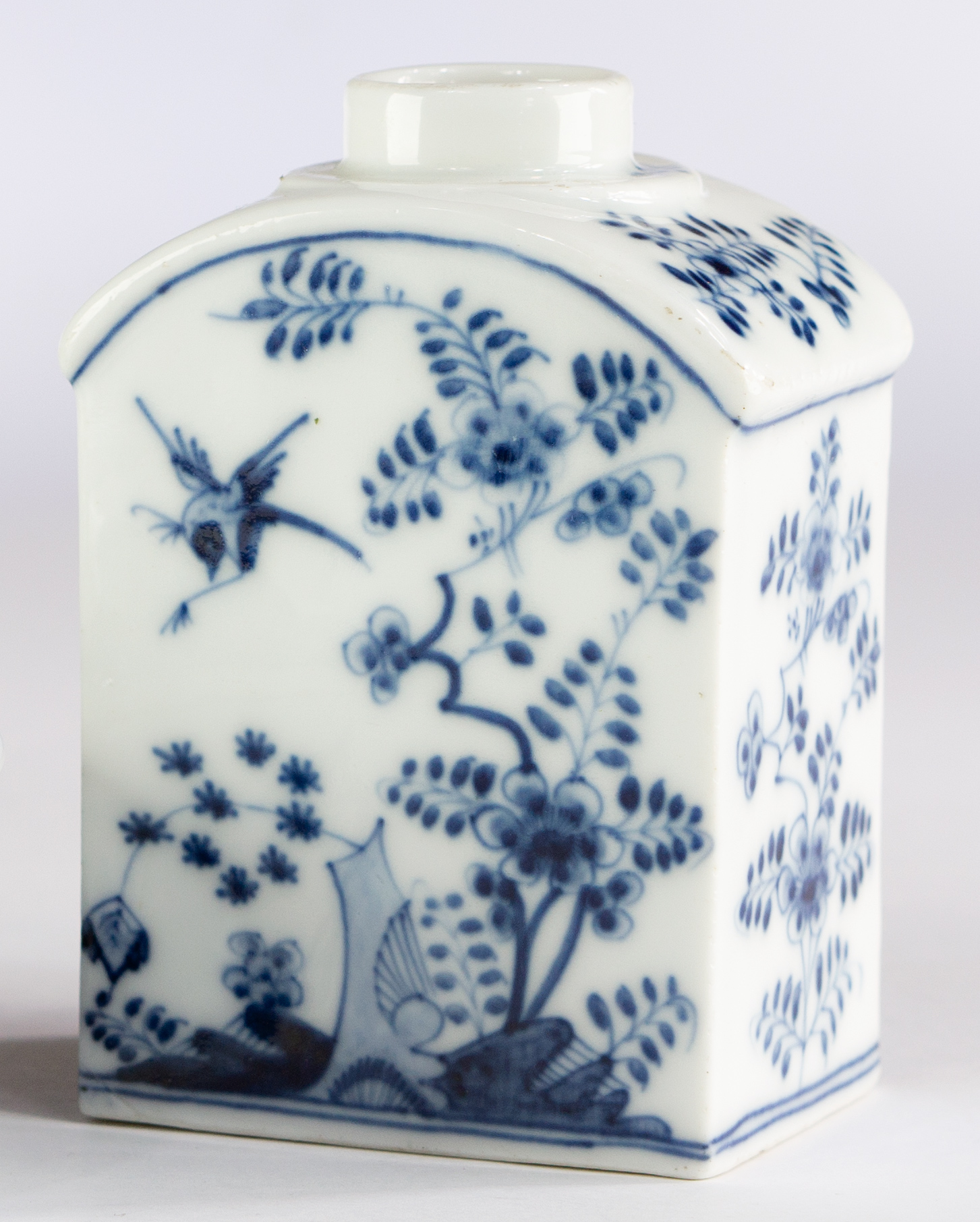 Meissen tea canister, fels-und-vogel pattern, c. 1740-0