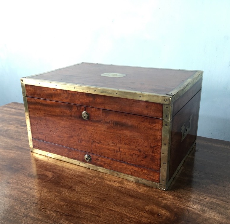 Major-General Sir Peregrine Maitland's mahogany document box, c.1825-0