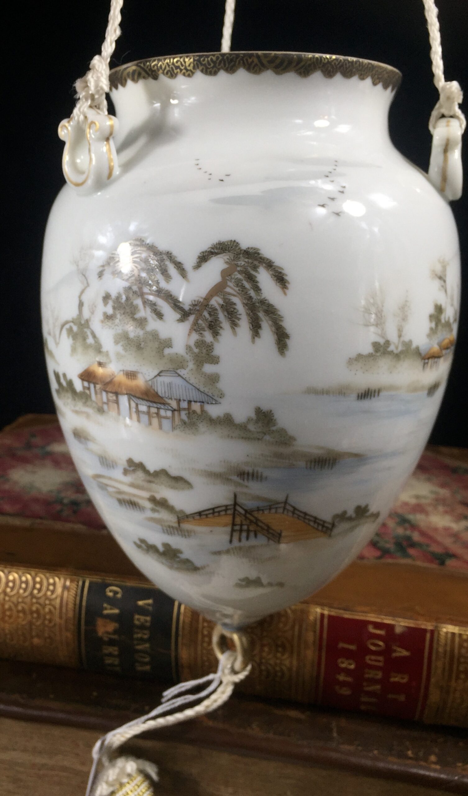 Japanese porcelain hanging vase, c.1900-16452