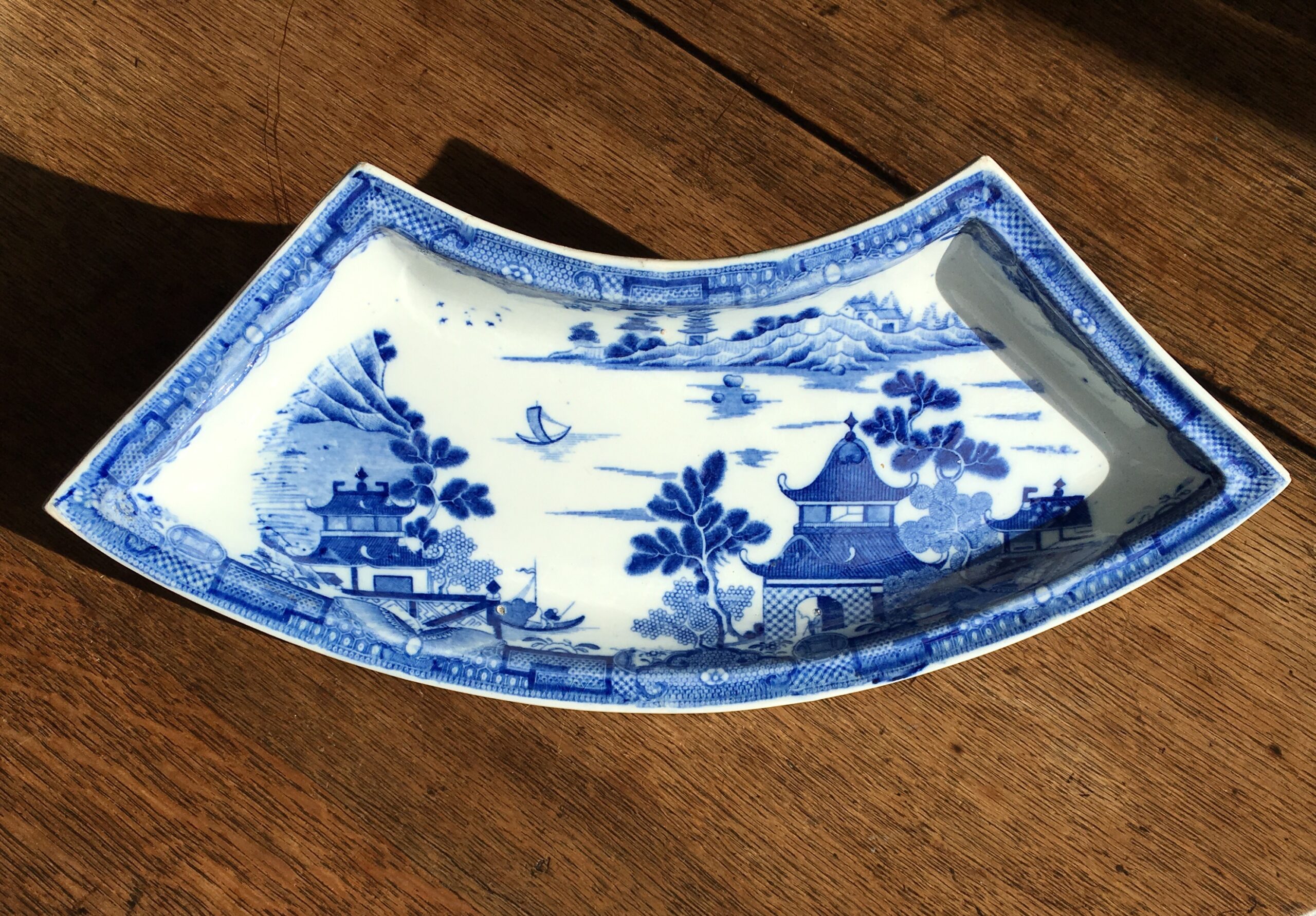 English pearlware supper set segment, Willow Pattern, c.1810-0