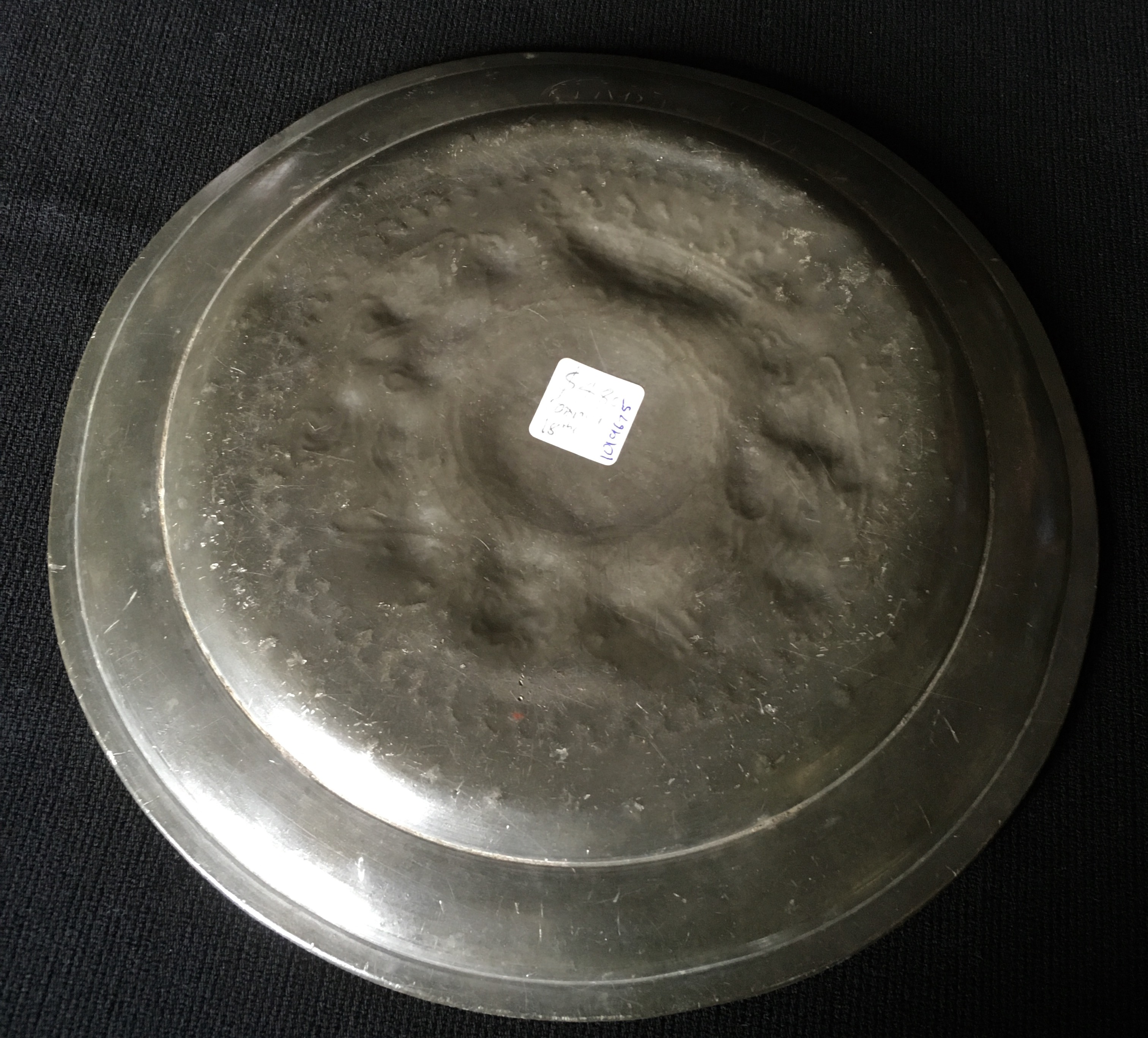 Pewter plate engraved with a detailed coat of arms. 18th c. | Moorabool ...