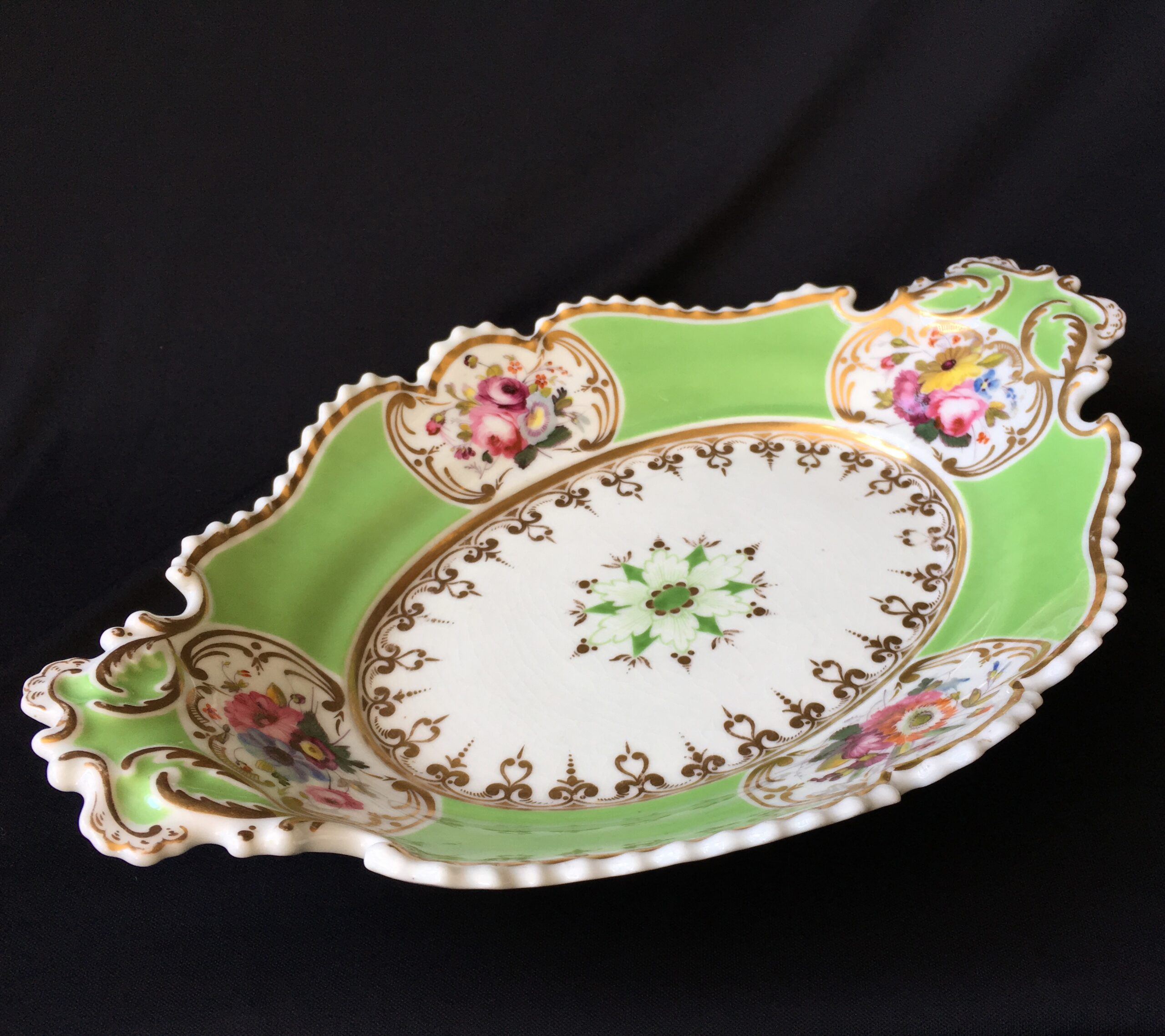 Chamberlains Worcester serving dish, apple green & flower panels, c. 1815 -0