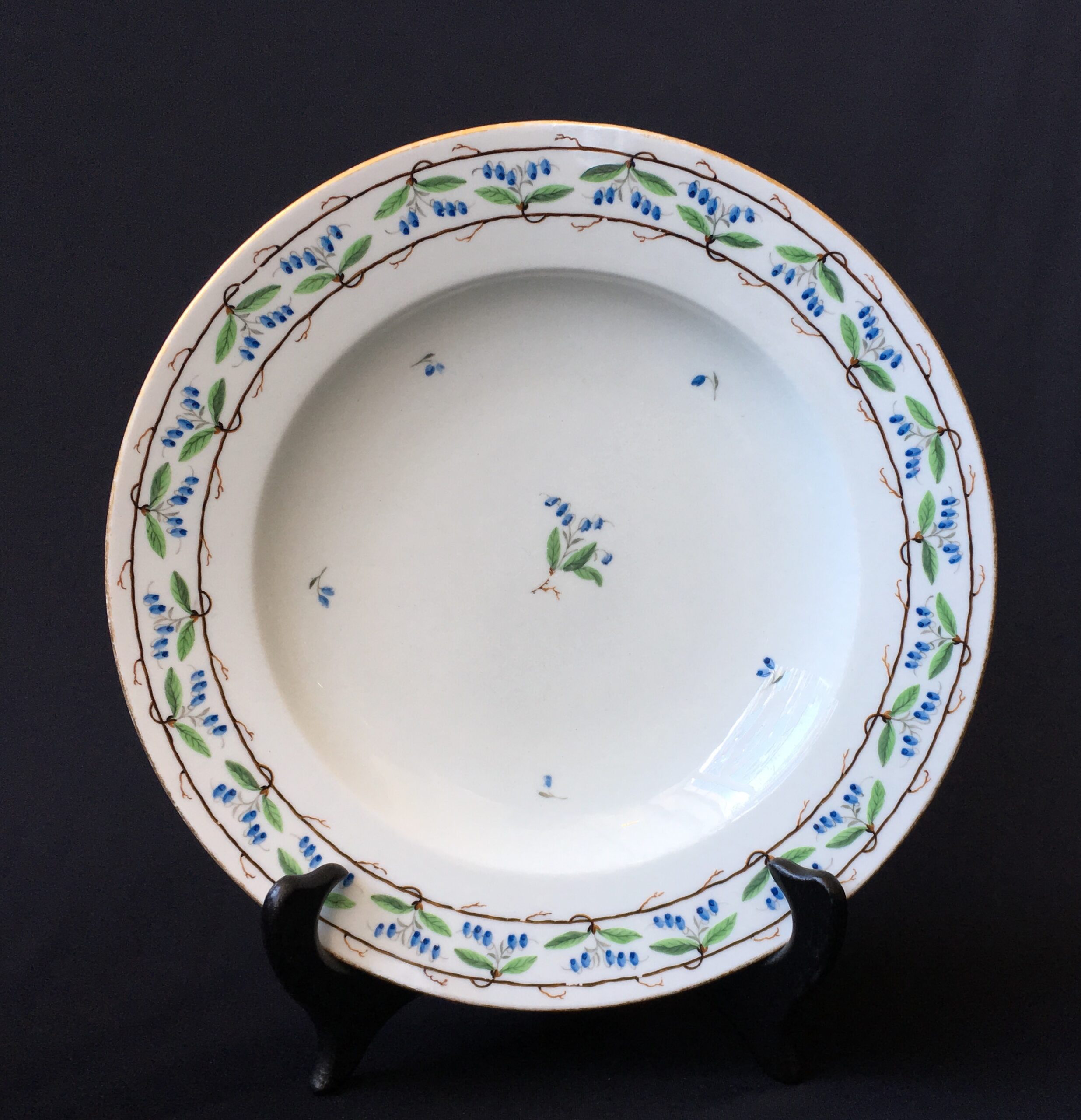 Vienna plate, unusual vine motif, dated 1800 -0