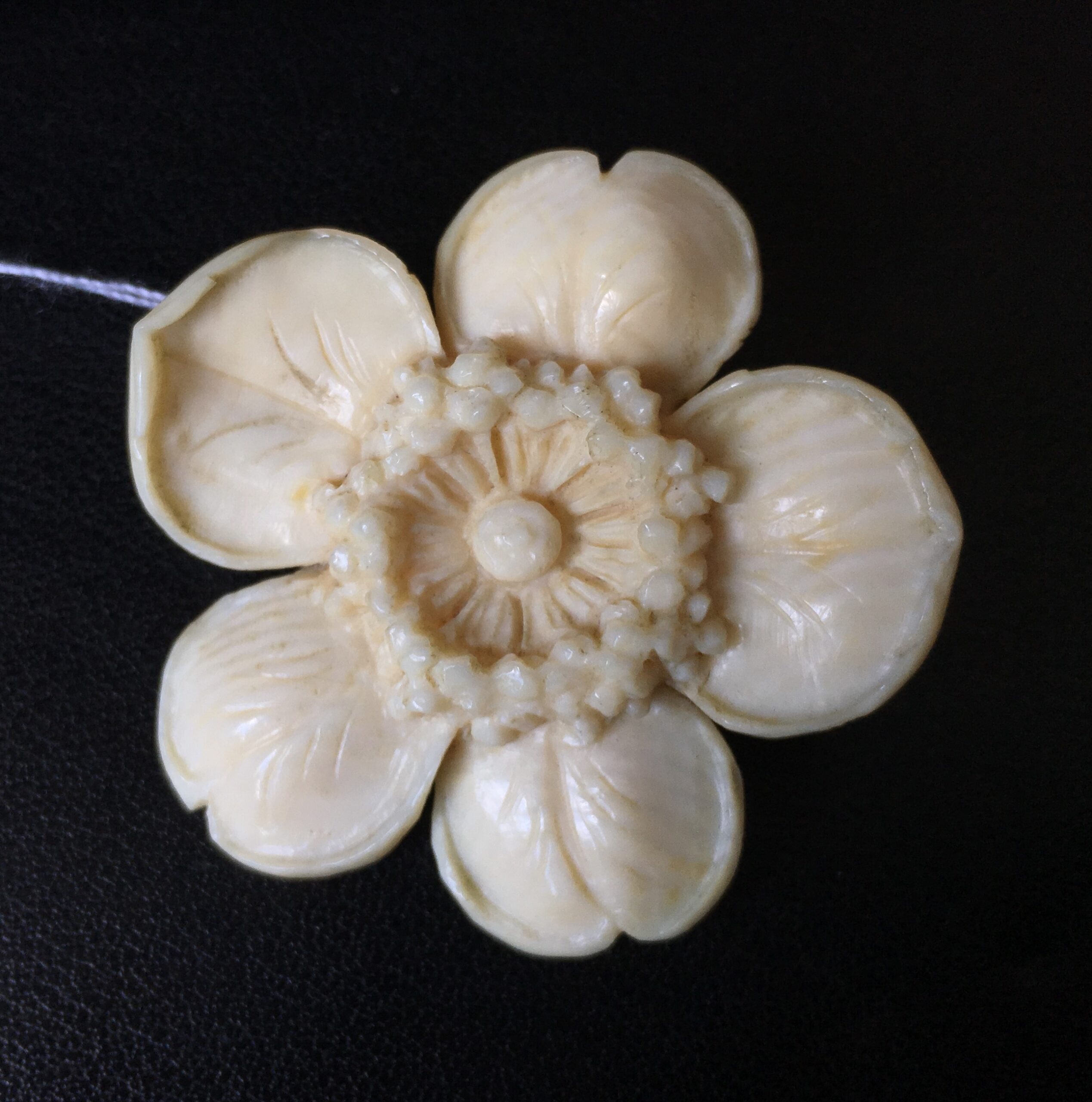 Ivory 'Wild Rose' flower brooch, late 19th century -0