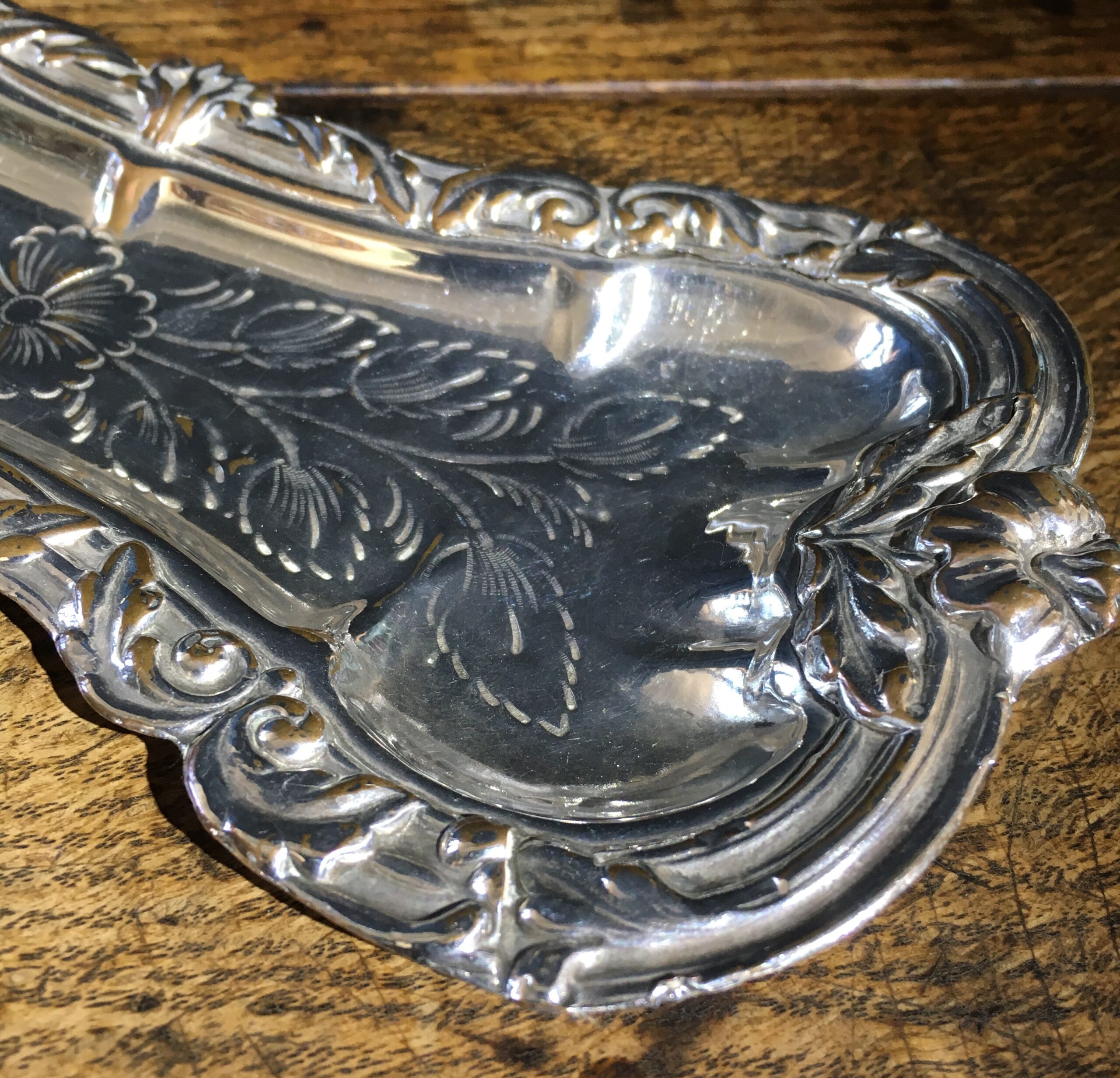 Old Sheffield plate snuffer tray, flower engraving, c. 1820-0