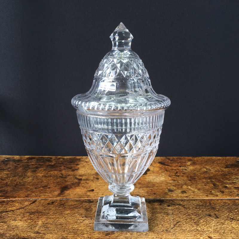 Georgian cut glass dessert table urn, c.1810.-0