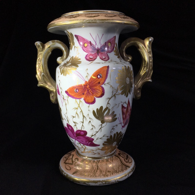 Mason's porcelain vase painted with butterflies, c. 1810-0