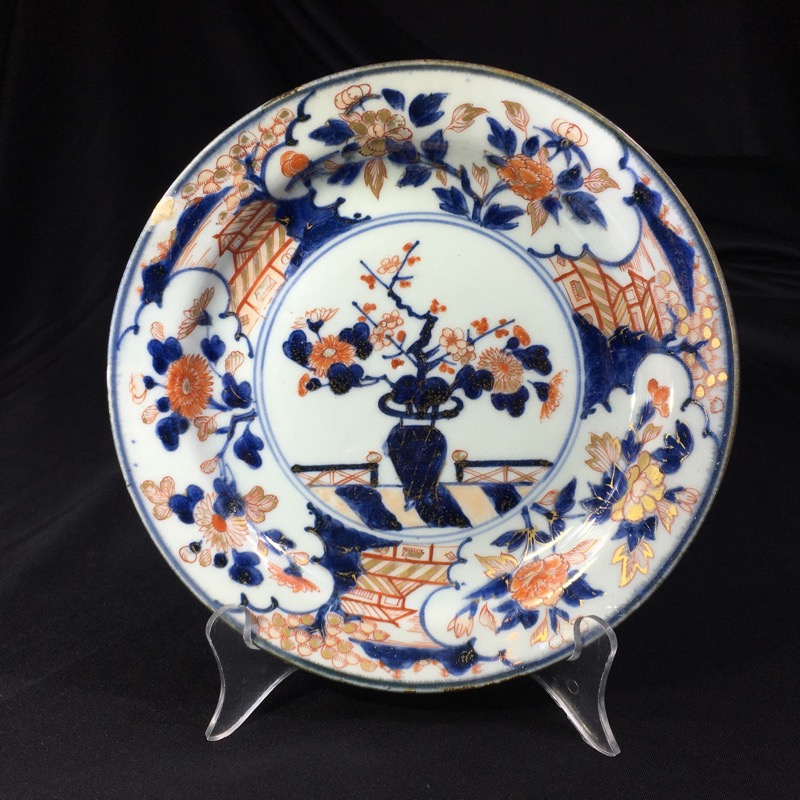 Japanese Imari plate, flower vase, c. 1720 -0