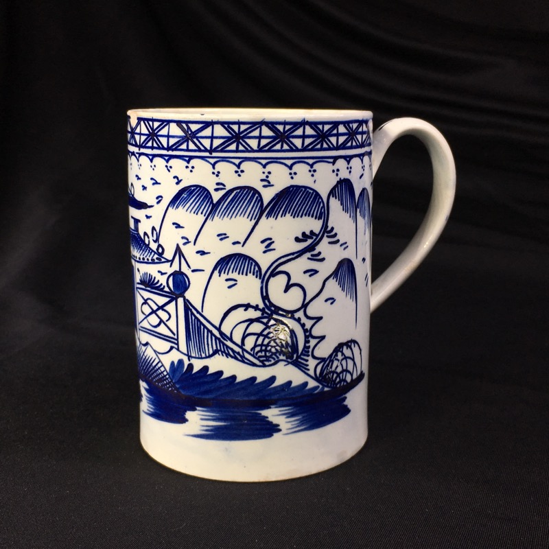 Creamware mug with Chinoiserie pagoda, circa 1770 -0