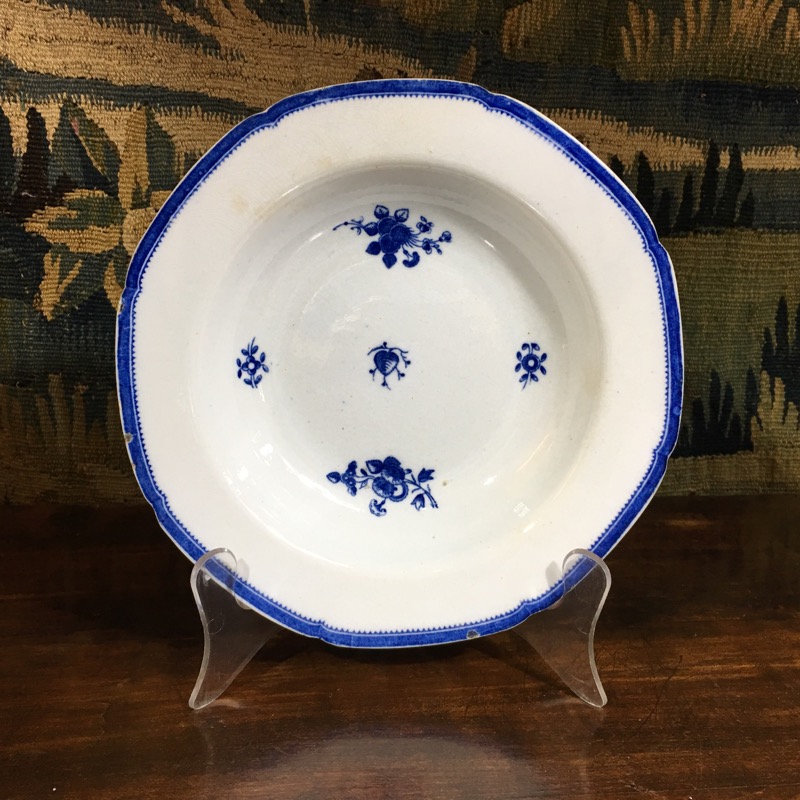 Spode blue and white printed lobed bowl c. 1800-0