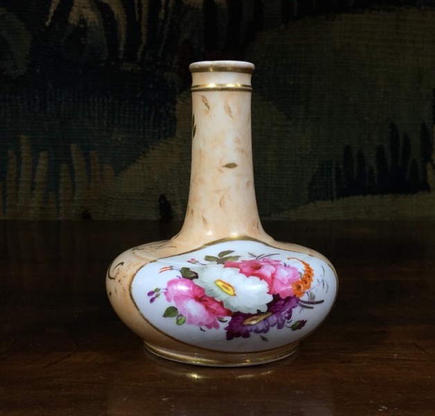 Small bottle vase, flower panels & apricot gilt ground, c. 1825-0