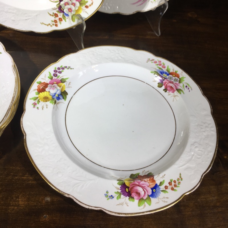 Set of 7 Spode dinner plates, flower moulded border, Daniel decorated ...