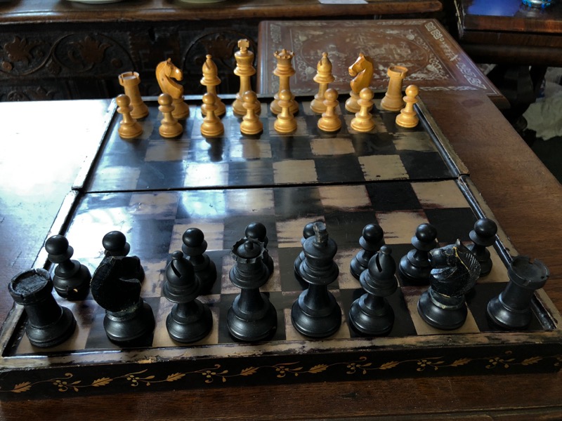 English boxwood chess set, 20th century-0