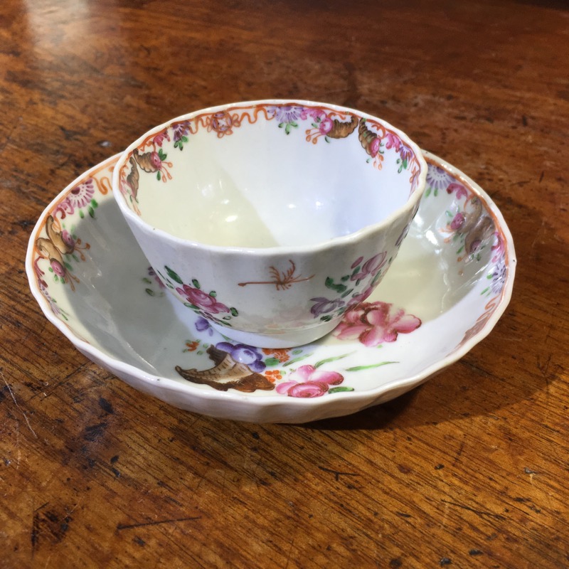 Chinese Export teabowl & saucer, cornucopia of flowers, c. 1770 -0