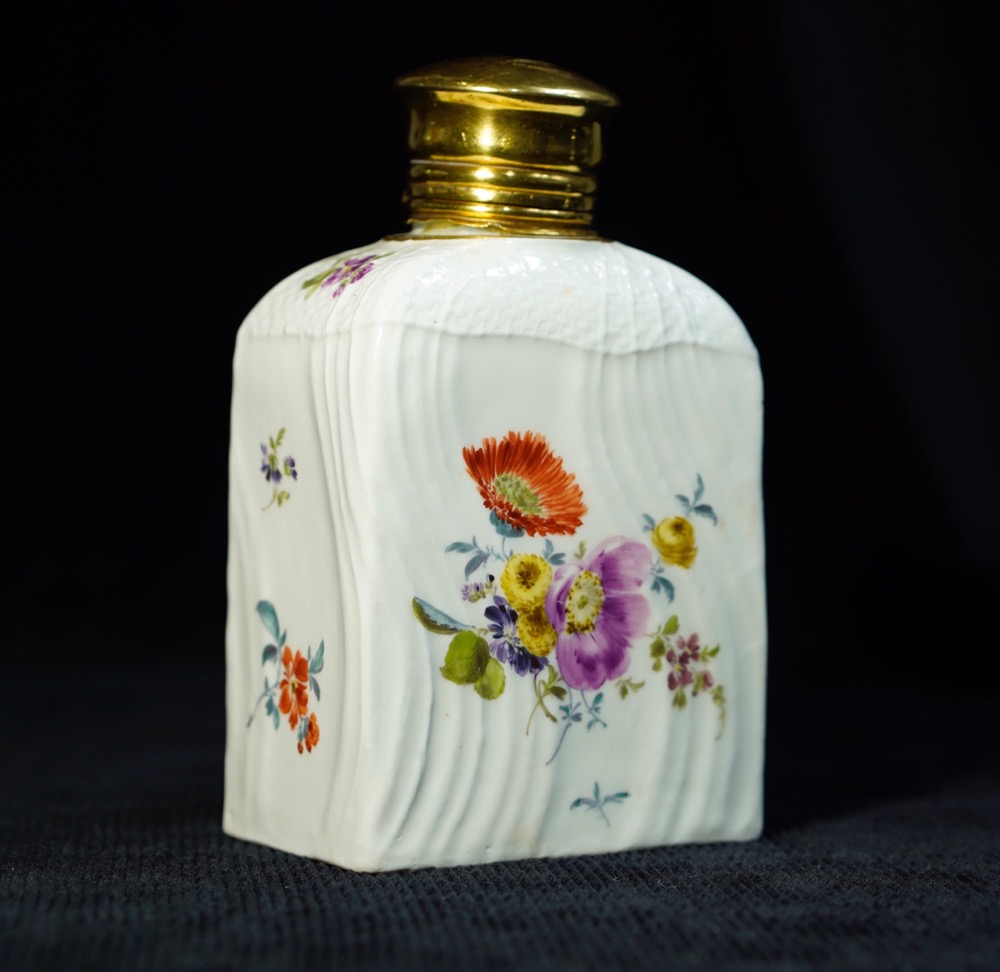 Meissen tea canister circa 1765