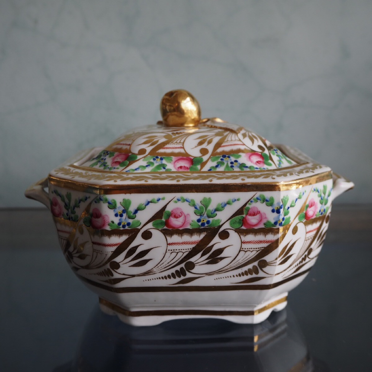 Spode porcelain sucrier, rich pattern #312, c. 1825