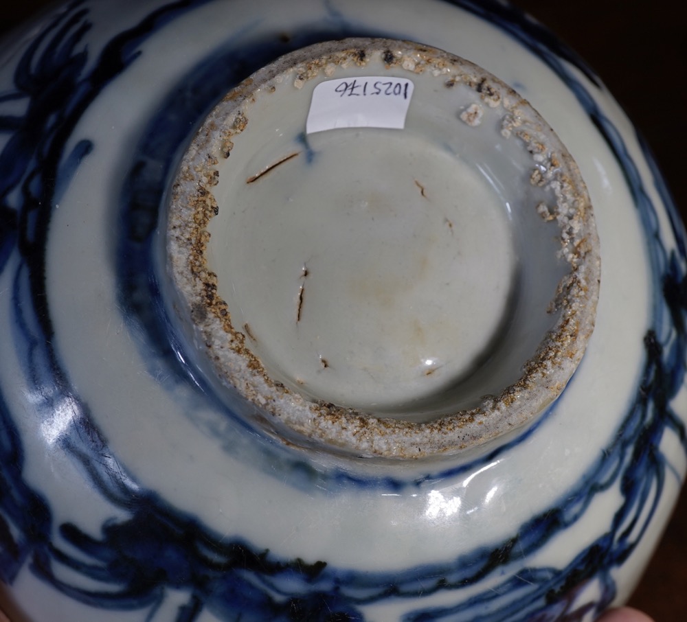 Ming Dynasty Zhangzhou (Swatow) porcelain bowl, Duck Lotus pattern, c