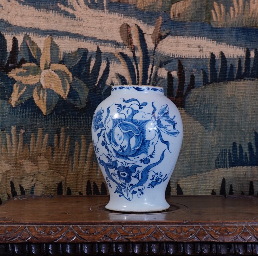 Dutch delft vase, large flower decoration, circa 1760 Moorabool