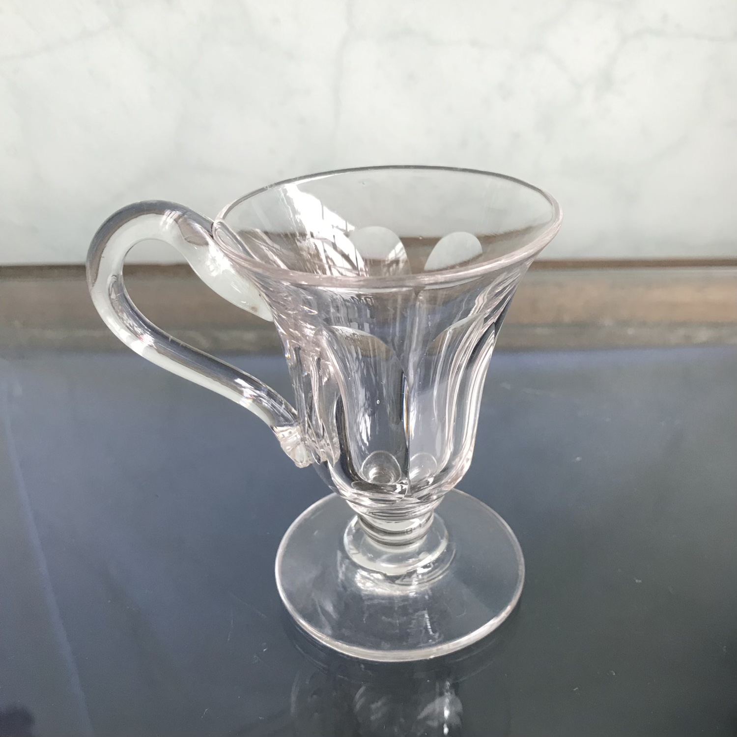 Georgian lead crystal custard cup with faceted sides, c.1820