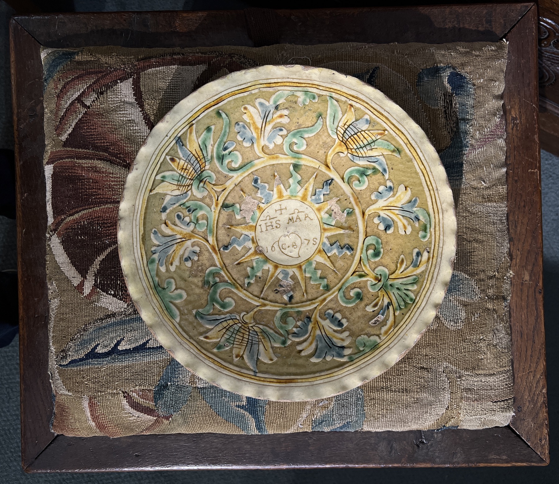 Italian Sgraffito dish sated 1675