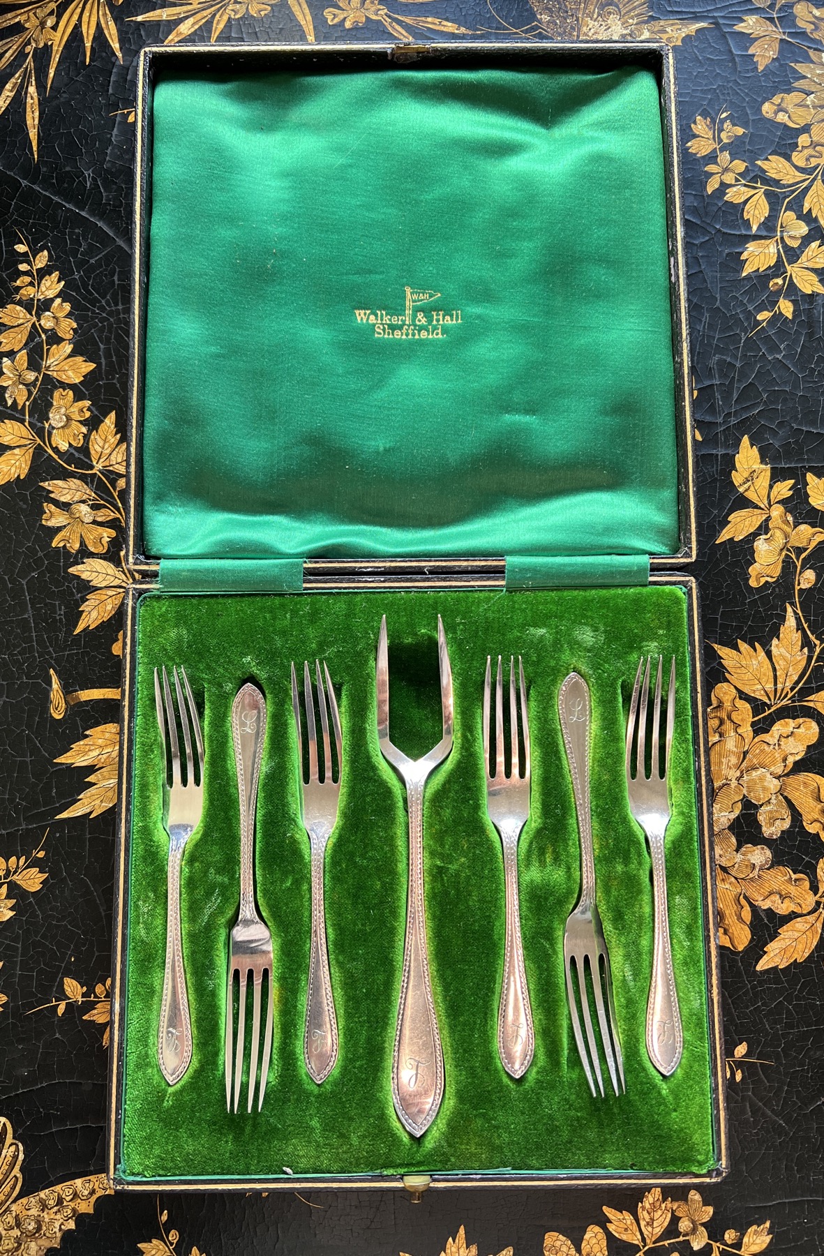 Boxed Walker & Hall silverplate fork set, c. 1910