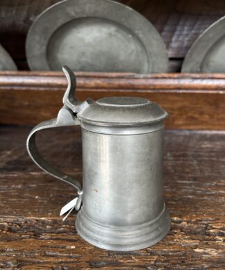 Small lidded pewter tankard, by AE Williams, 19th century