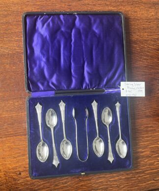 Boxed set of Sterling Silver ‘Albany’ sugar spoons & tongs, Birmingham 1907