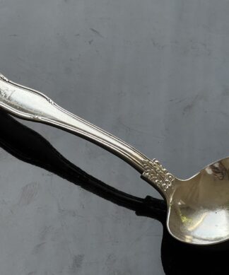 Macintosh Clan, Bateman Sterling Silver sauce ladle, Shell & Husk, London 1839