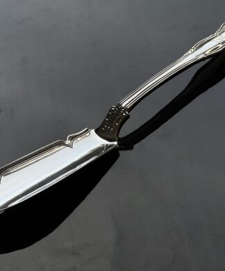 Macintosh Clan, Bateman Sterling Silver Butterknife, Shell & Husk, London 1839