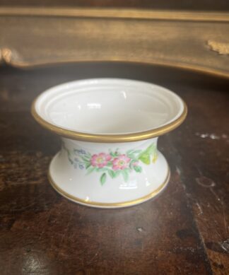 English bone china pot C.1830