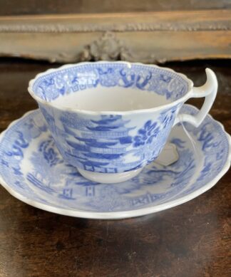 Spode cup & saucer, London shape handle and scalloped edge, c. 1825