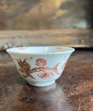 Chinese export teabowl, scrolling red foliage, c. 1740