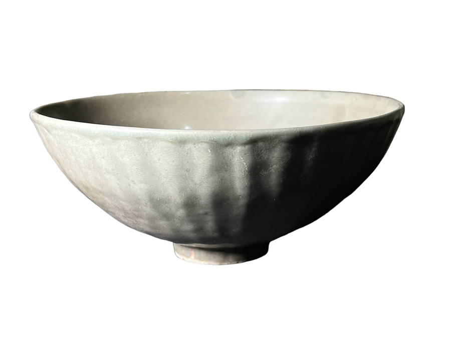 Chinese Celadon Bowl, Song Dynasty (960-1279) circa 13th Century AD