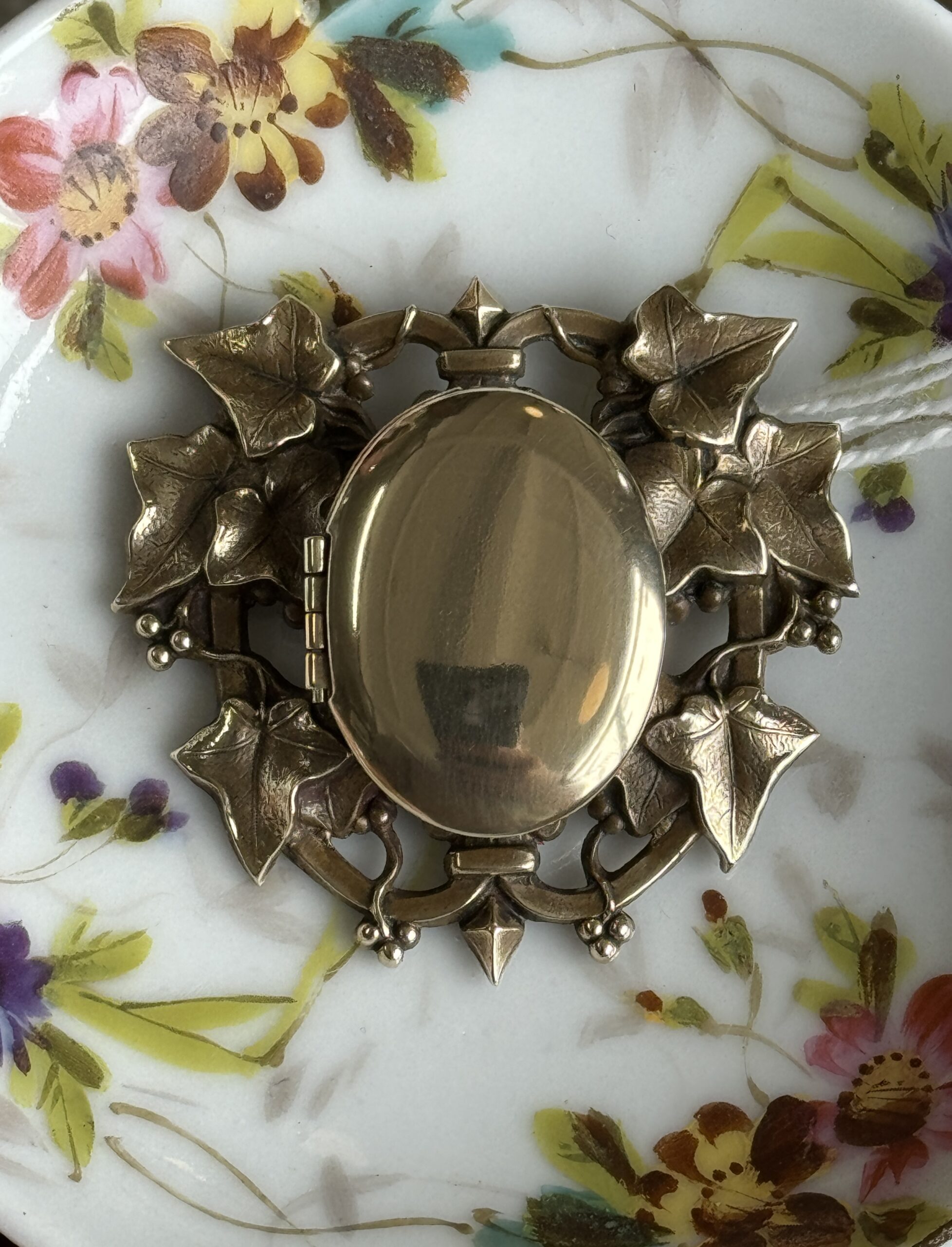 Double c clearance brooch