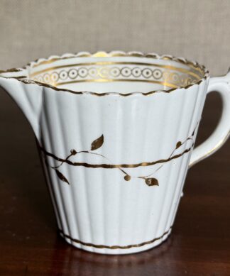 Caughley creamer with gilt leaf pattern, c. 1780