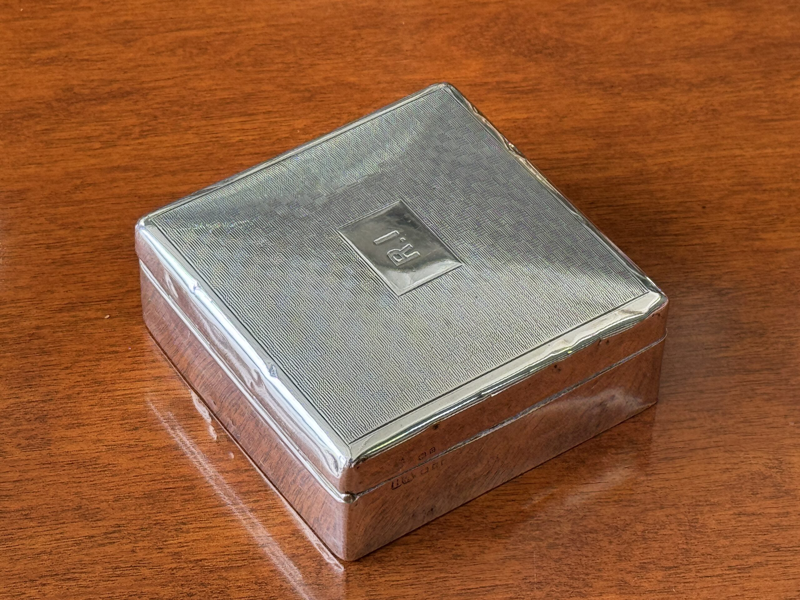 Sterling Silver Silver box, engraved ‘R.I’, Birmingham 1928 Moorabool