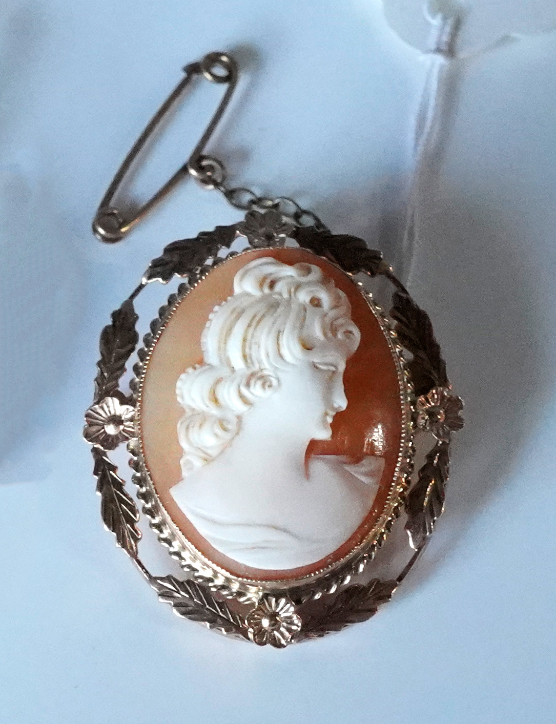 Victorian Shell carved Cameo in 9 carat gold, late 19th c.