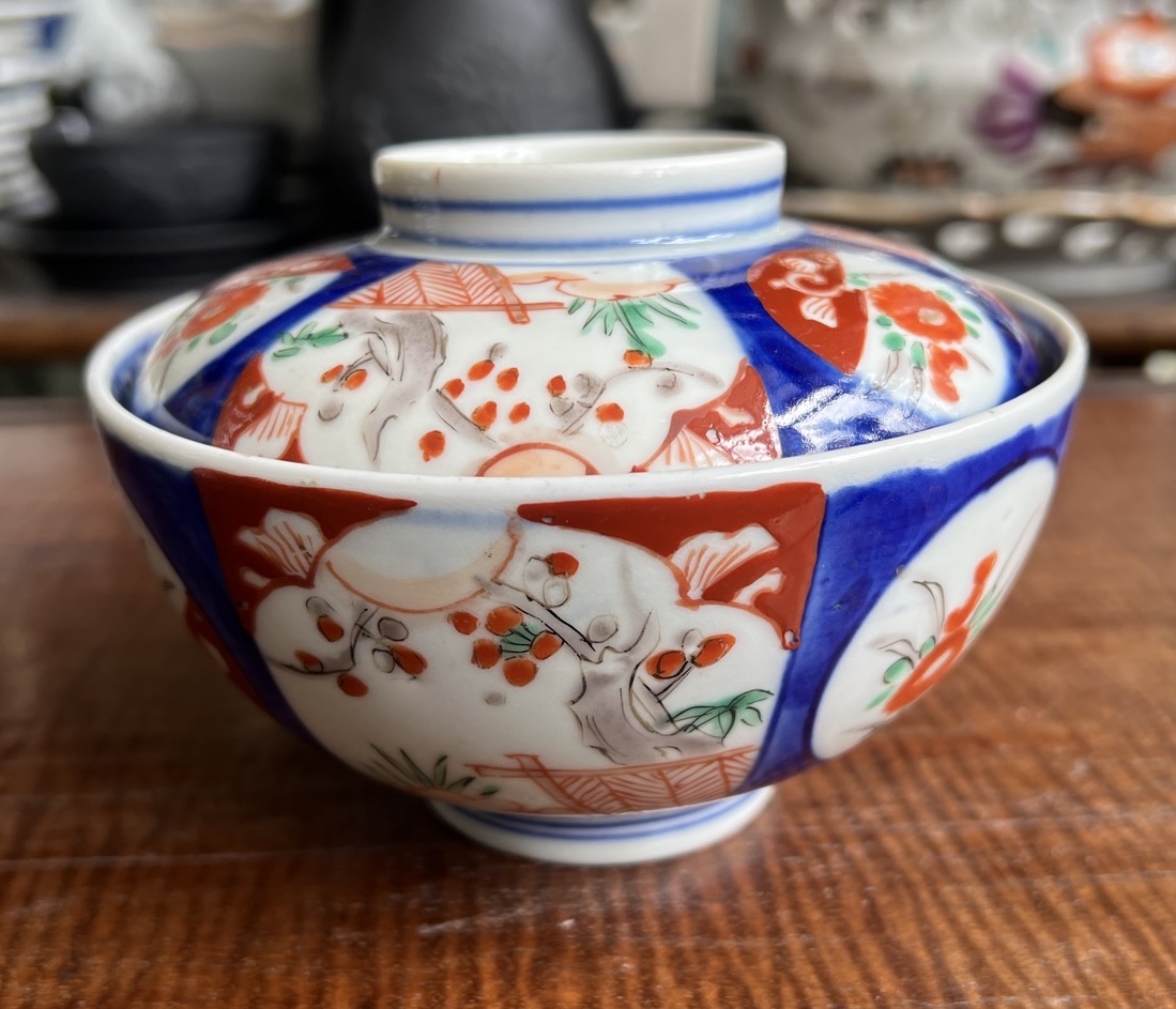 Japanese Imari lidded bowl, paper cranes & flowers,  c.1880